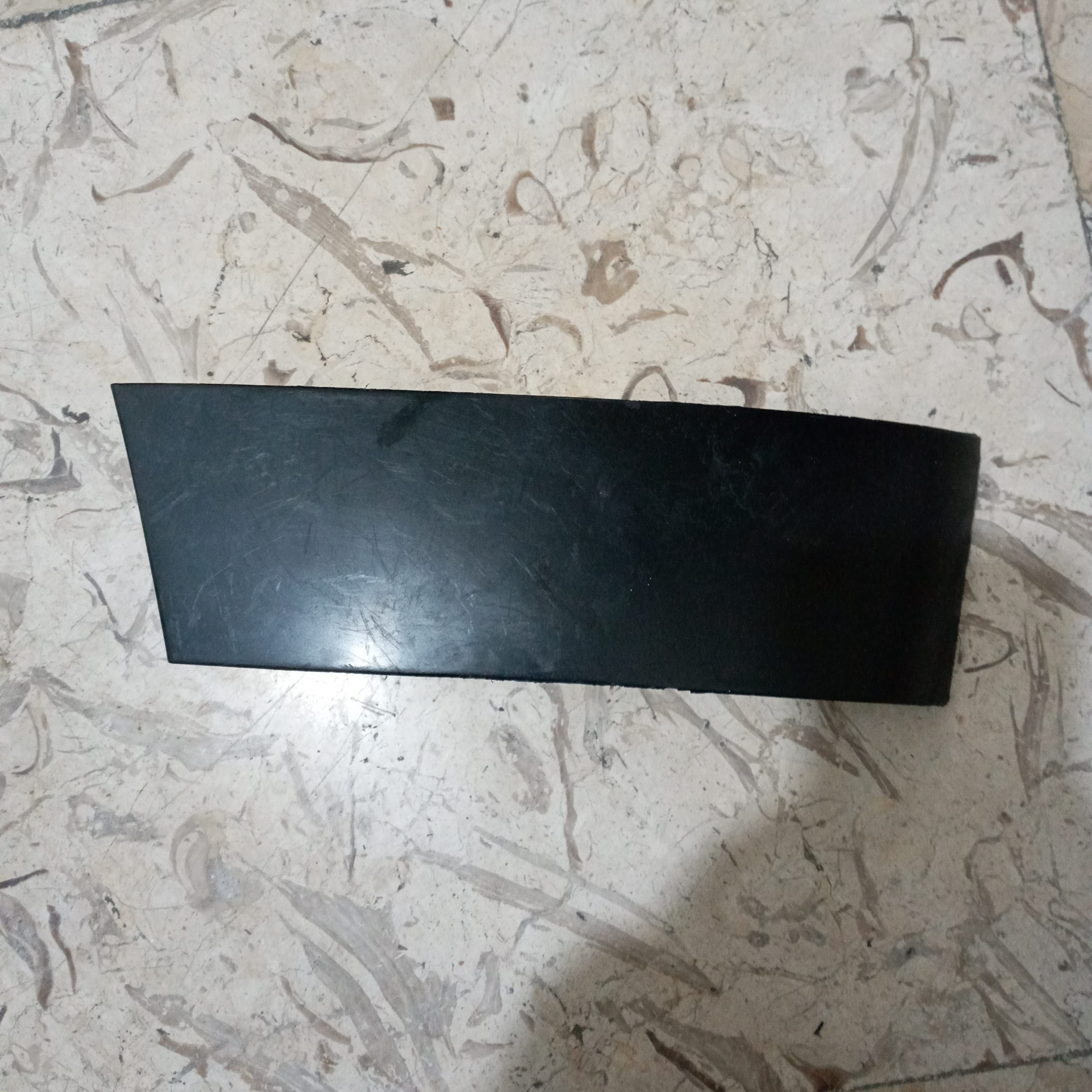 ابرویی زیر خطر عقب پارس تندر