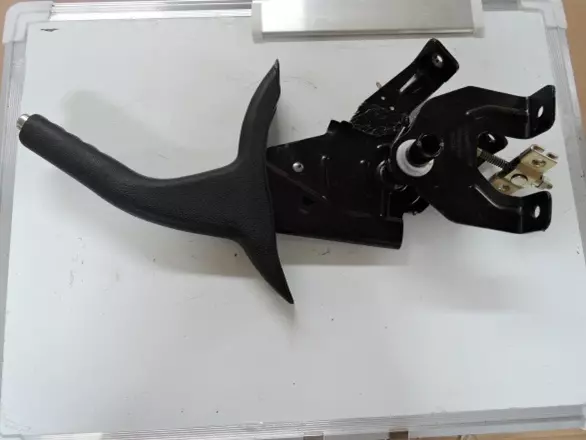 مجموعه اهرم ترمز دستي چانگان CS35