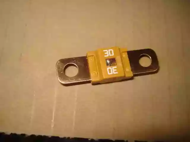 فيوز تيغه اي 30A  برلیانس 300